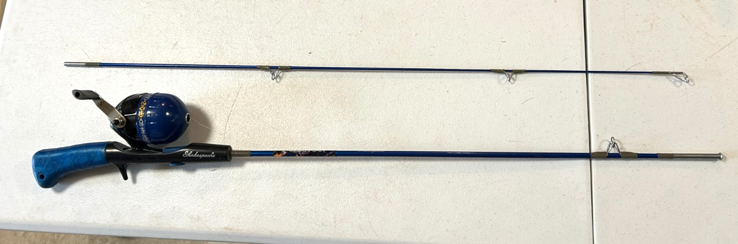 Vintage Batman Shakespeare Spinning Fishing Rod, Enclosed Reel 5′, 2 Piece
