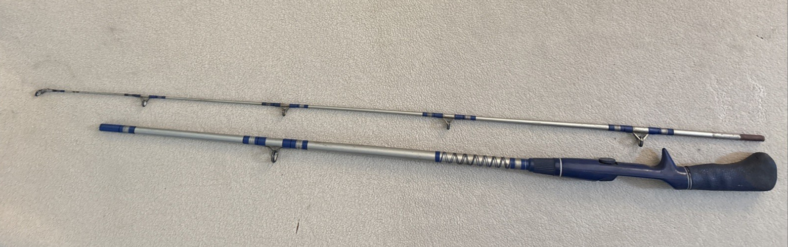 Vintage 6’ Master Fishing Tackle Co Limited Edition Spin Cast Rod 6010 2 Pc.