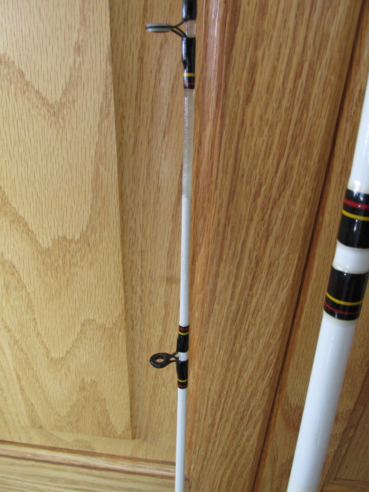 STRAIGHT BUTT! SHAKESPEARE UGLYSTIK CATFISH~8′ 2 pc~Casting Rod~Med Heavy USED