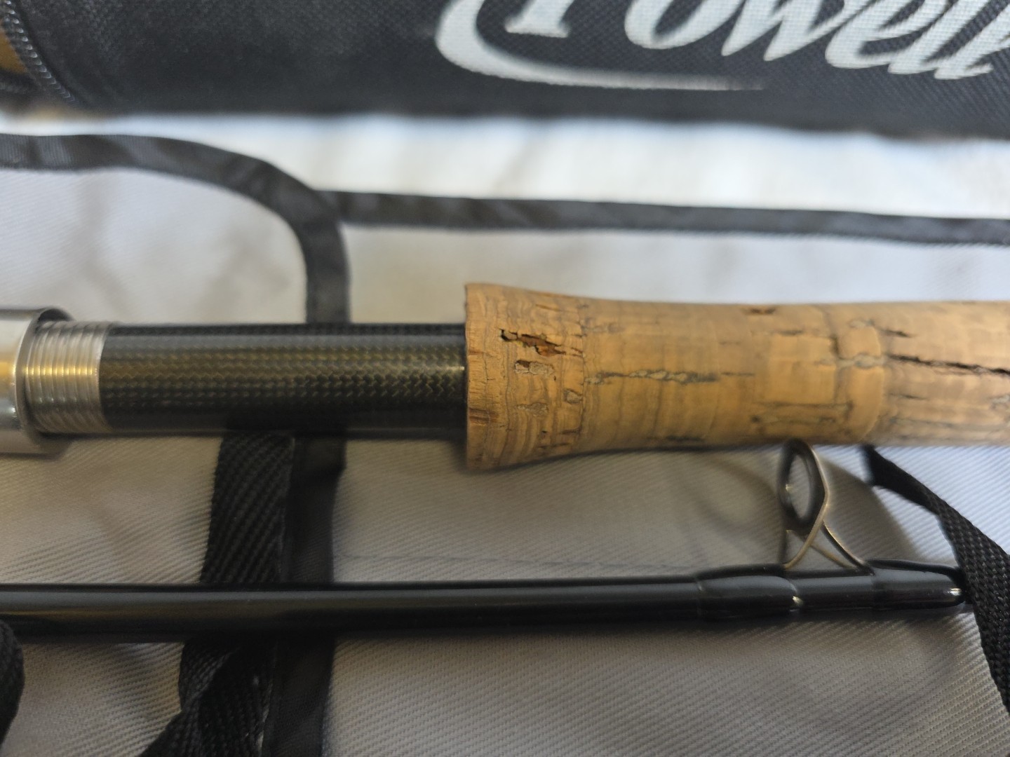 Powell Legacy XL 905-4 Fly Fishing Rod 9′ 4wt 4 Piece Black Excellent Case