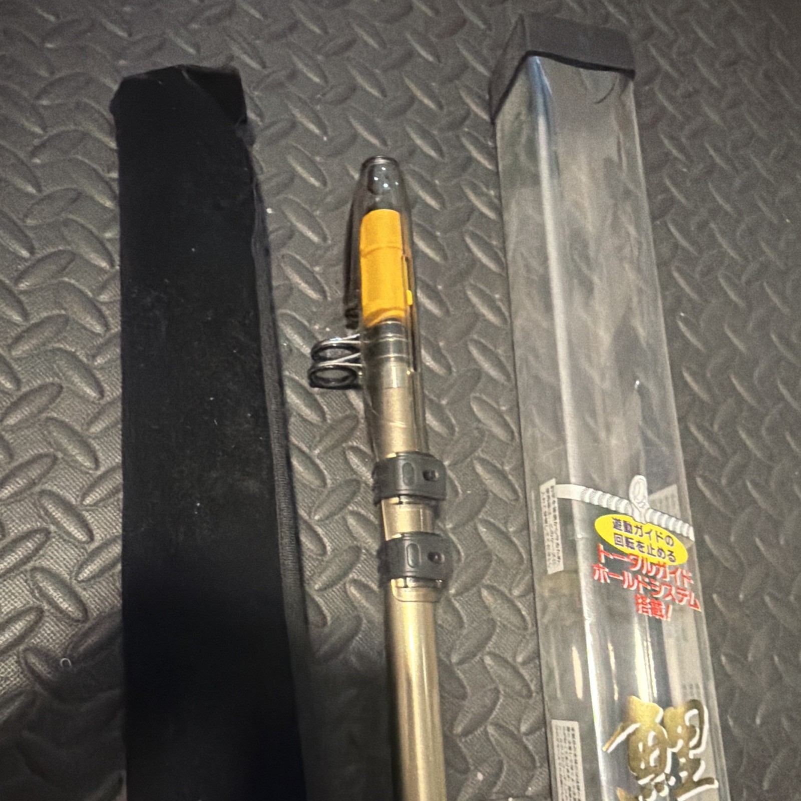 Shimano Kuroda 530SP Telescopic Spinning Rod 5.3m Carbon Fast Med Black/Gold