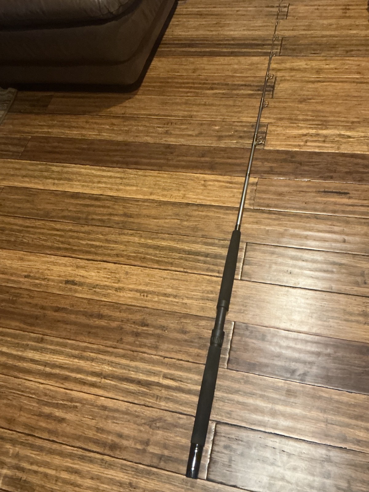 SHIMANO VOLTAEUS 6’6″ 20-40lb med-heavy fast action rod excellent
