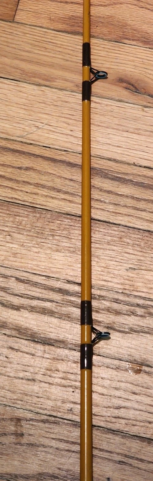 Near Mint Yellow Lamiglas 7 Custom Made 7’1″ 1pc Surf Or Trolling Rod Very Nice