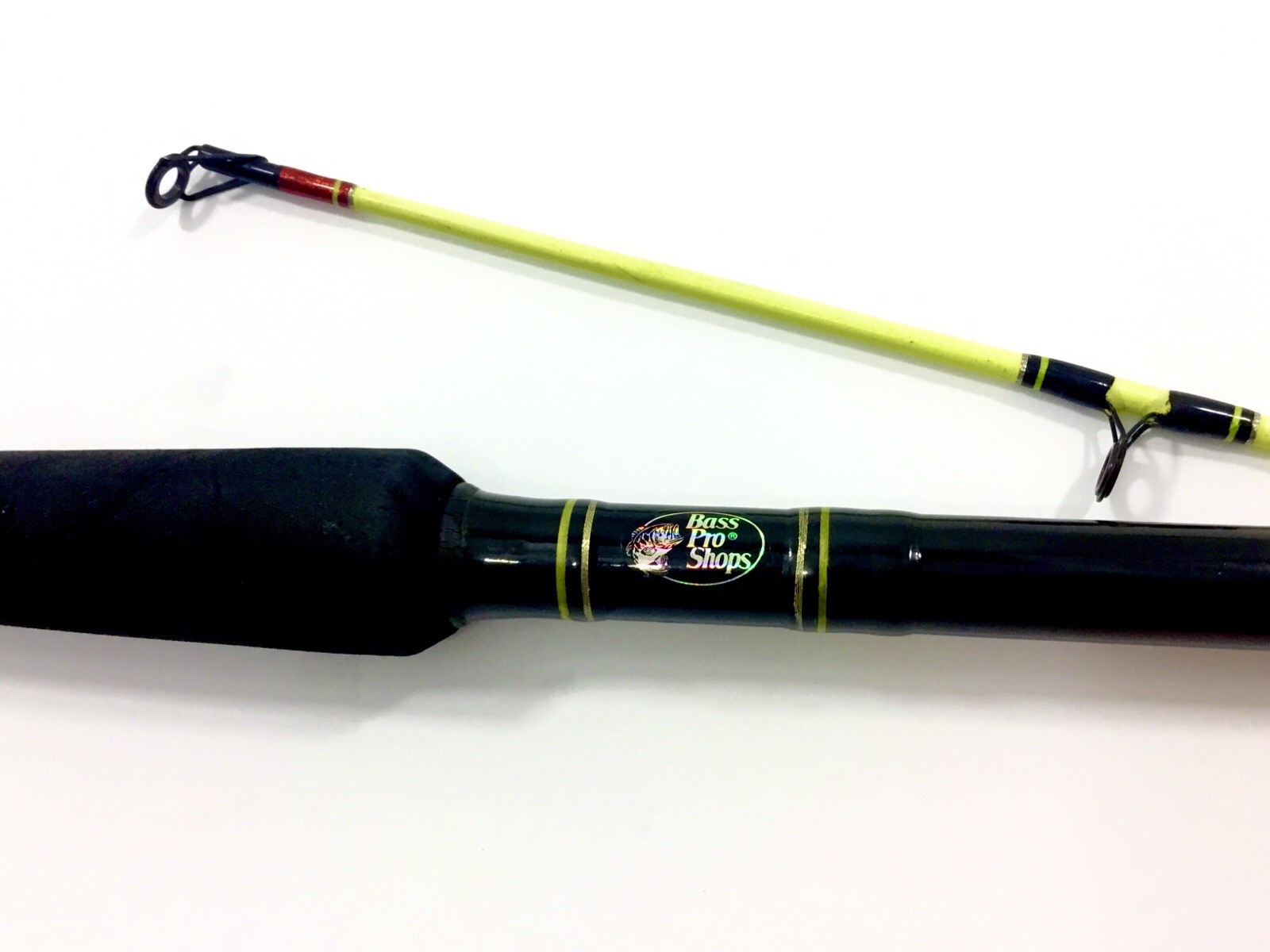 Bass Pro Shops CB100080MH Cat Buster 10′ 2 Pc. Surf Spinning Fishing Rod CLEAN