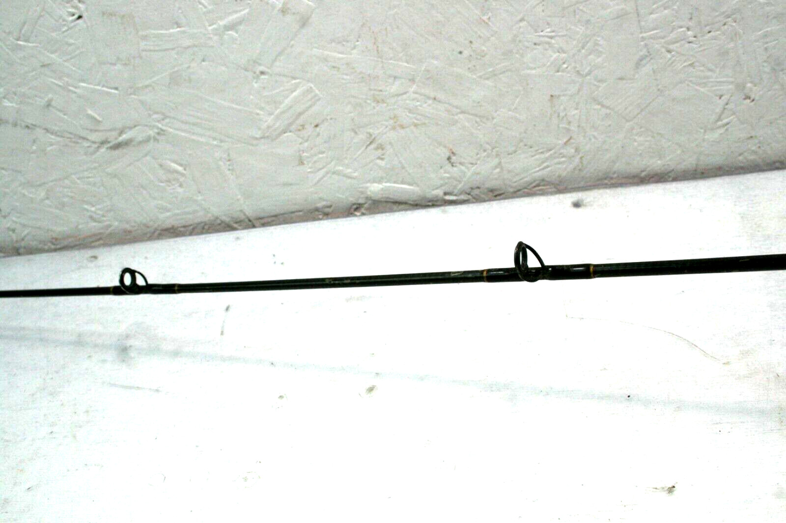 USED VINTAGE UKNOWN BRAND 6′, M,HVY CORK HANDLE GRAPHITE 1 PC FISHING ROD