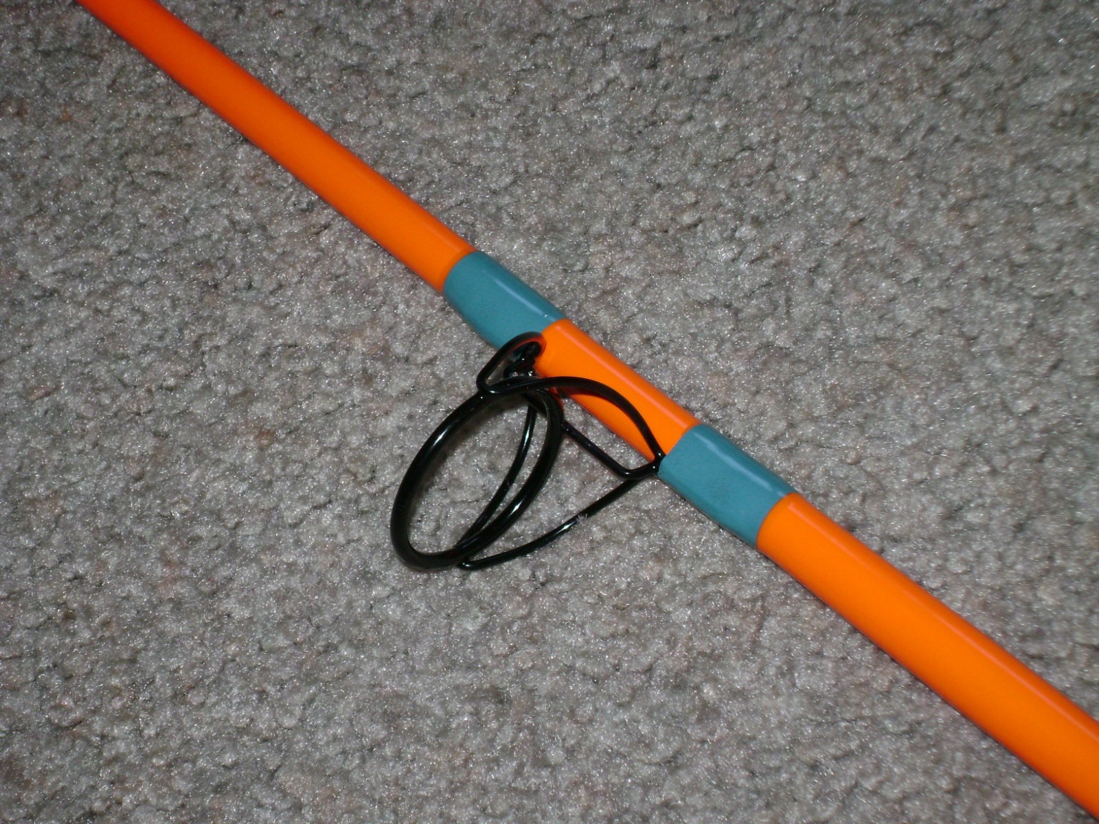 GLOW ROD MEAT HUNTER FLEX 10′ HVY SPINNING -GLOWS ORANGE UNDER BLACKLIGHT !