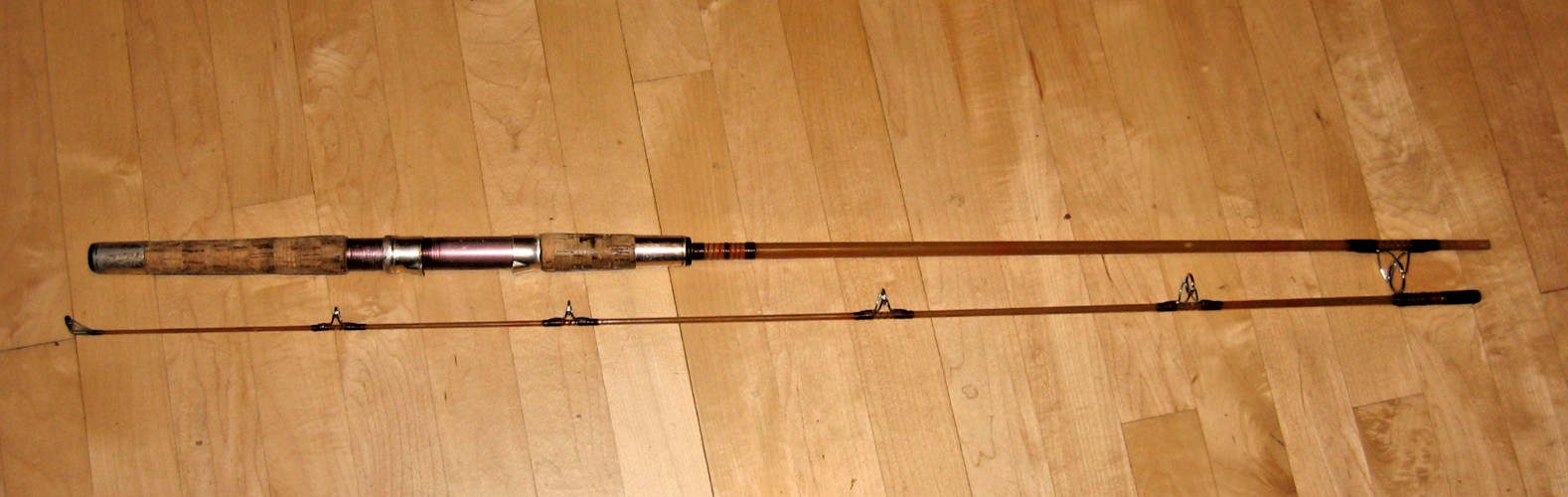 HEDDON, 6 Ft 2PC Spinning Reel, VG+ Cond, See Pictures