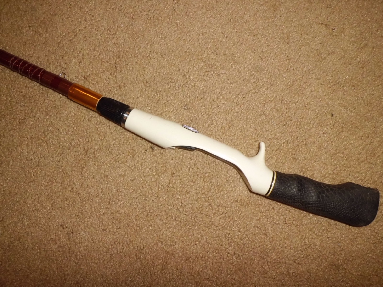 Vintage FENWICK Feralite 1265 Baitcasting 6’6″ Rod- USA- 8-20lb test #H39559