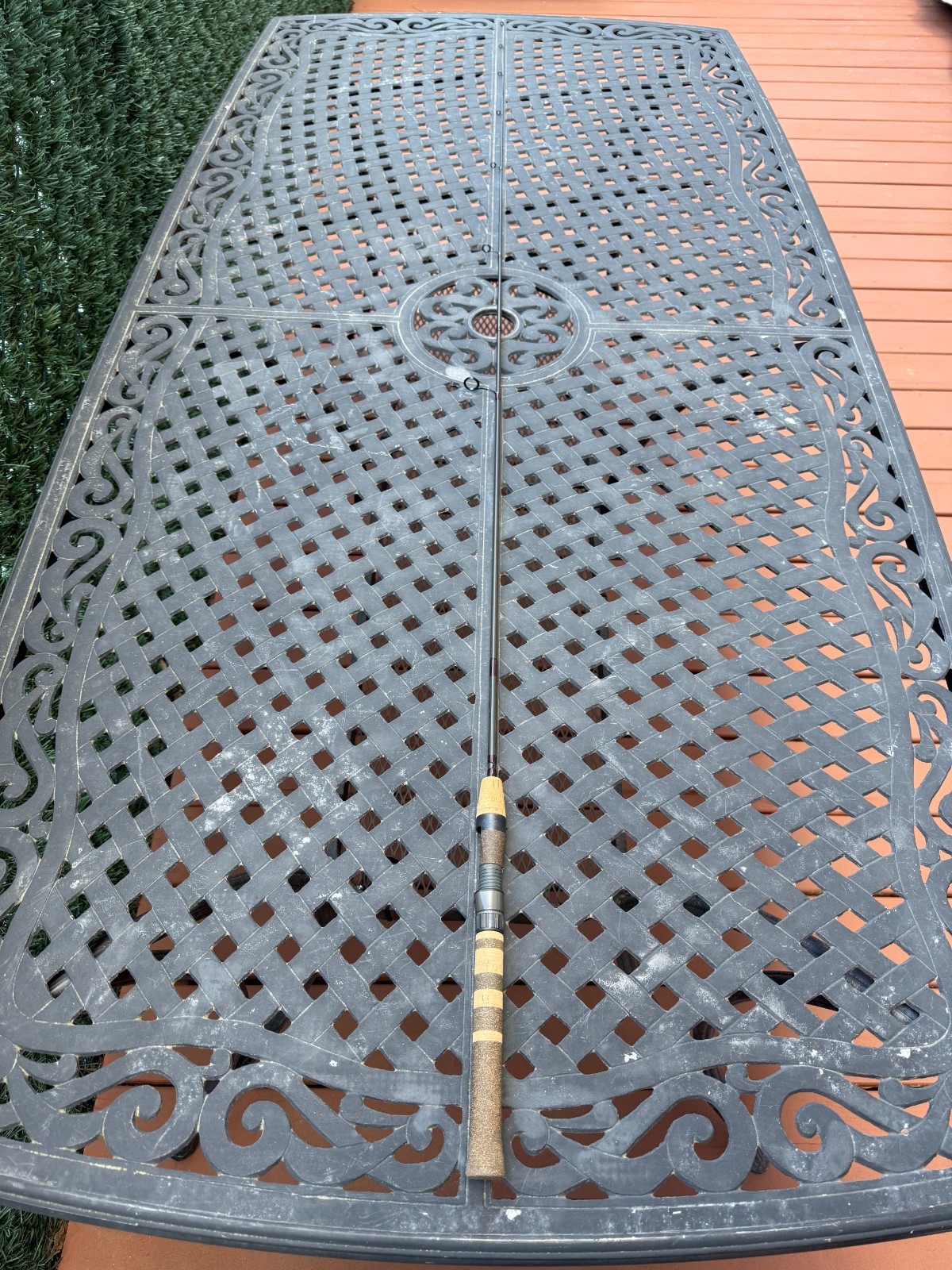 G. Loomis TSR 801-2, 6’8″, Ultra Light, Fast, 2-6lb, 1/32-3/16oz, Spinning Rod
