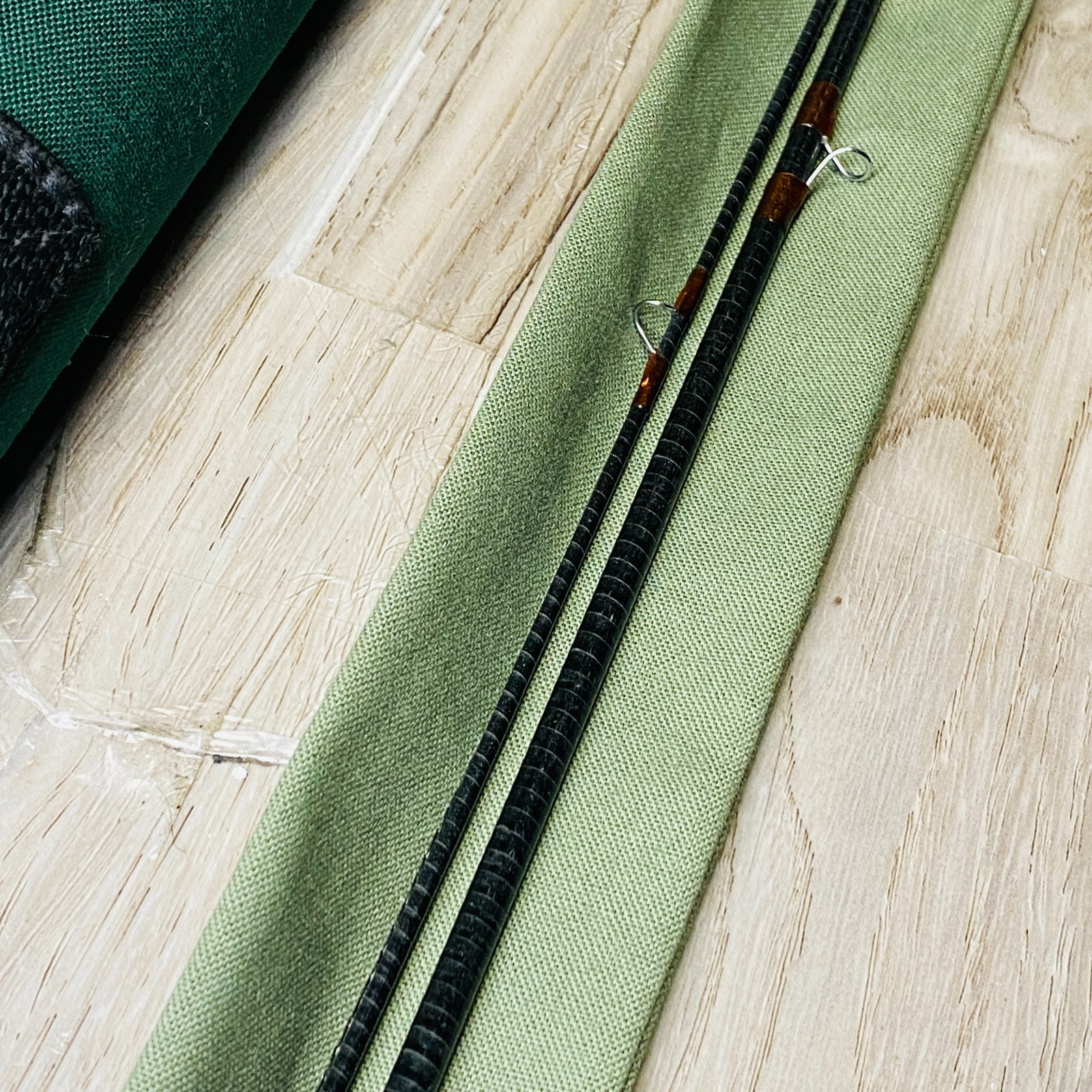 Orvis Superfine Seven Eleven 7’11” 4wt Fly rod w/Tube Socks (334