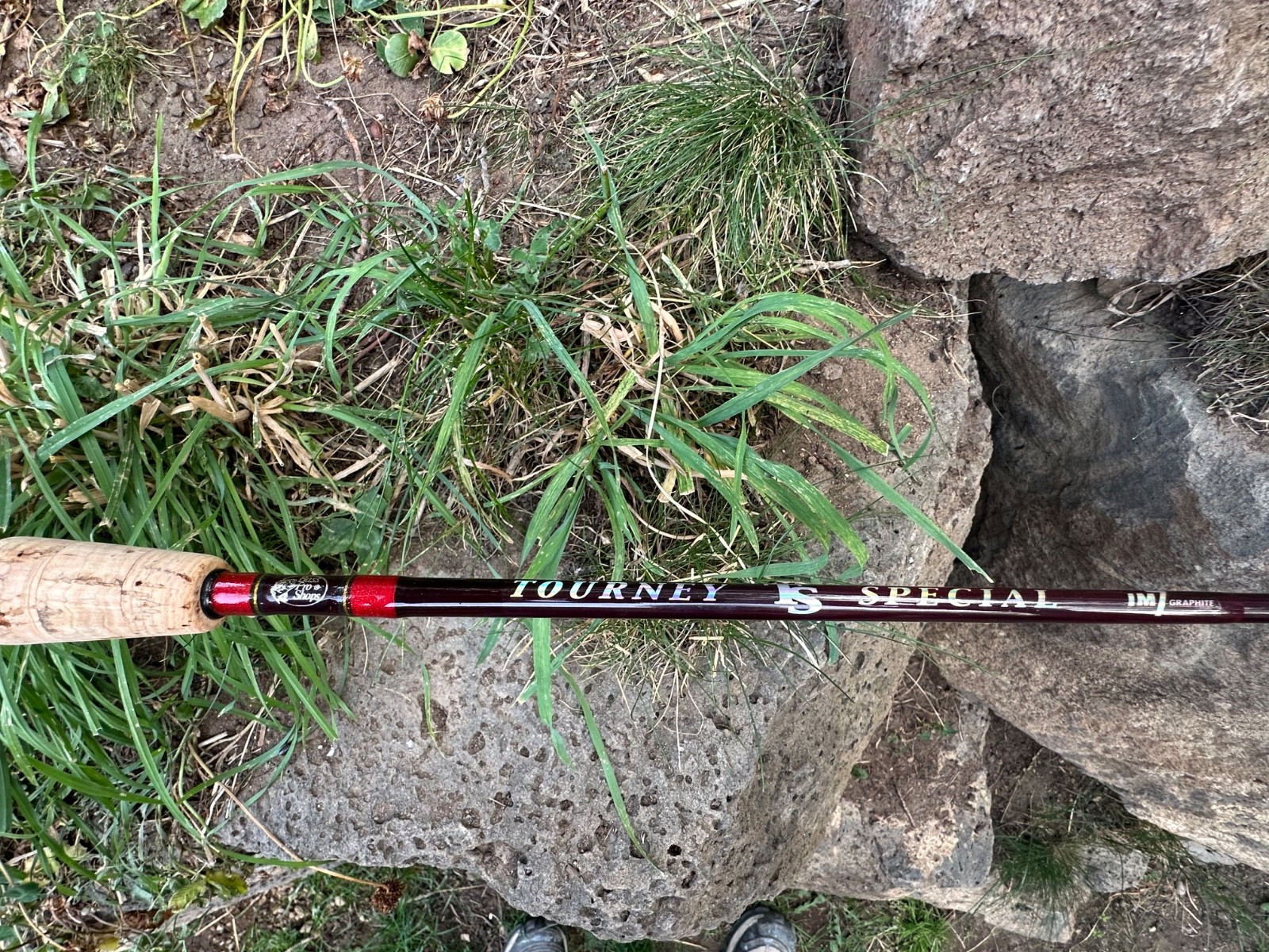Bass Pro Shops IM7 Graphite Casting Fishing Rod 5′ 6″ 1 Piece Tourney Special