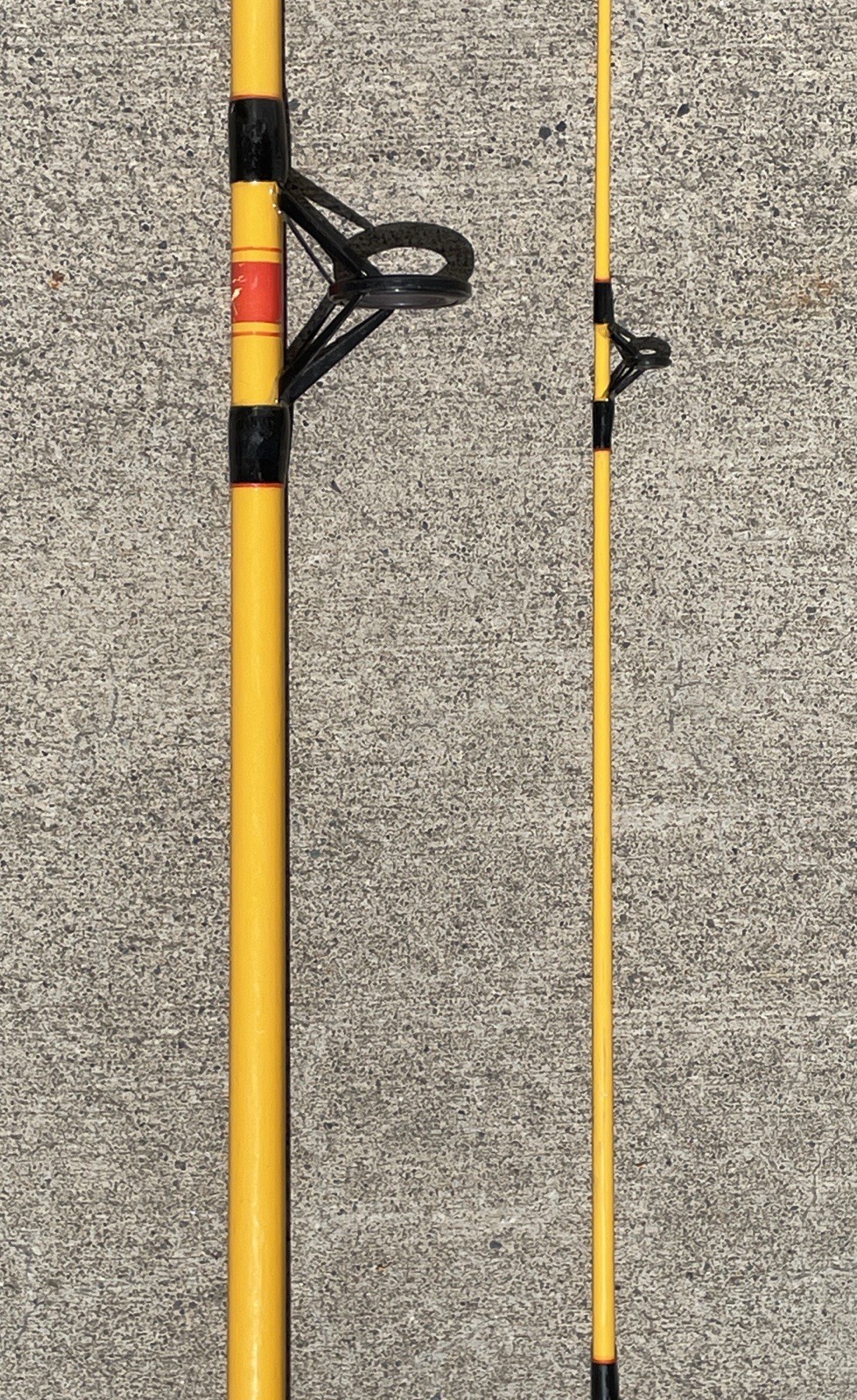 Silstar FishBonz Old Yellow OY802BWS 8’ Spinning Fishing Salmon Rod 2-pc NICE!