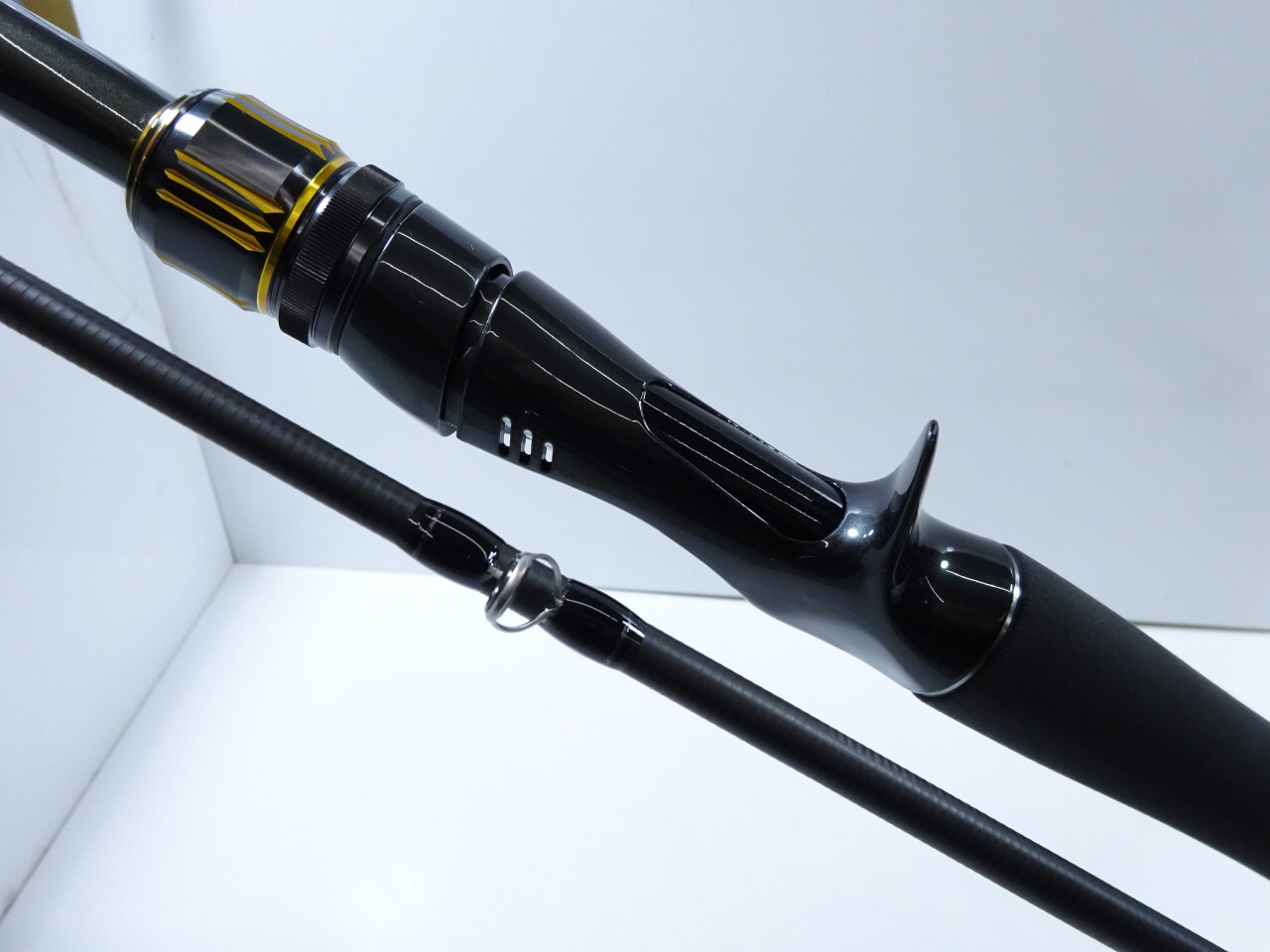 SHIMANO 23 BASS ONE XT+ 1610H-SB/2 Bait casting Rod Swim & Big Bait