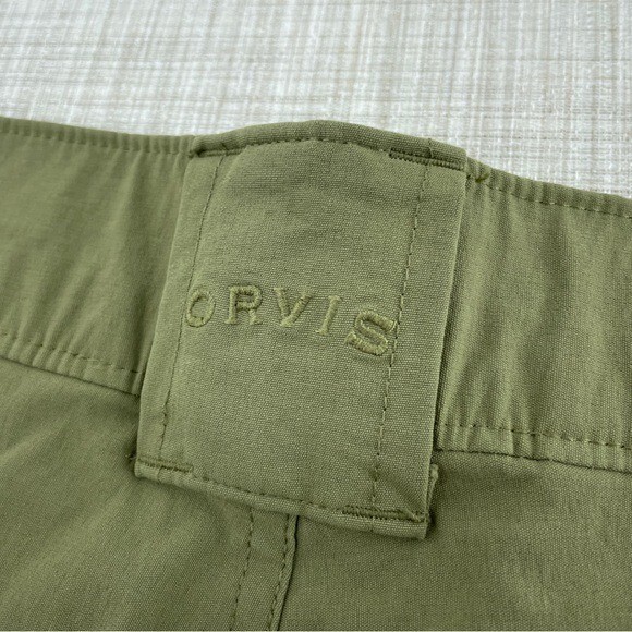 Orvis Mens Size 32 Army green tech cargo shorts 1548