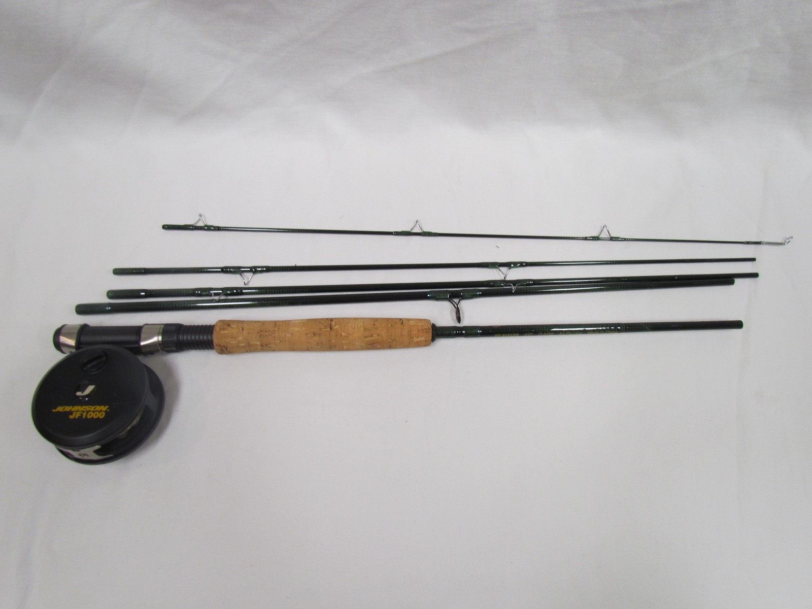 Pflueger Purist PP8056 Graphite Fly Fishing Rod 4 Pc 8′ Rod, Johnson JF1000 reel