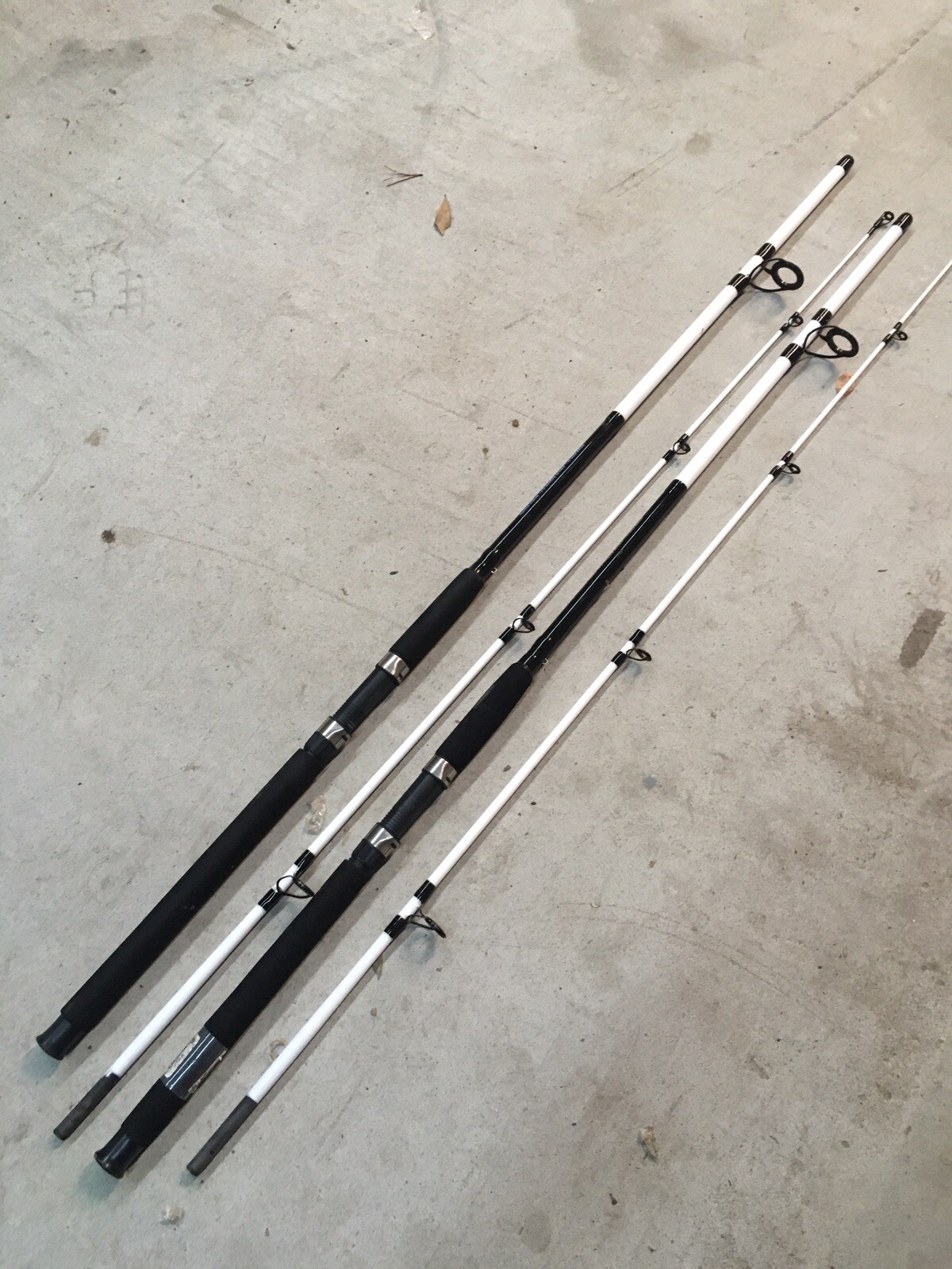 2 TSUNAMI SPEAR Spinning Rods 8’ Medium Fresh/Saltwater Pier Surf 2pc CLOSEOUT