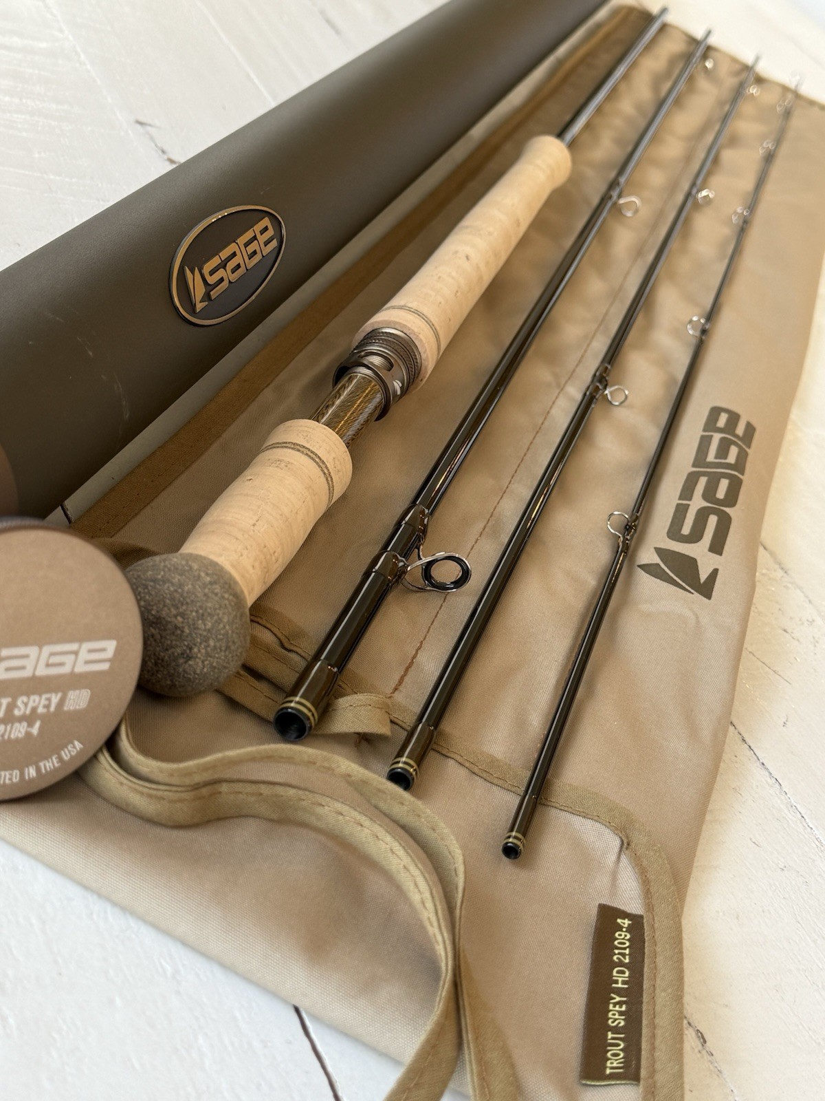 **BEAUTIFUL**~NEW~ SAGE TROUT SPEY HD 2wt 10’9”in FLY Rod!!🔥~LEGENDARY~￼￼