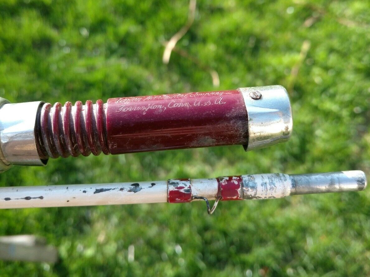 Vintage Union Hardware Co 2pc Fiberglass 8′ 6″ Fly Fishing Rod (SKUNION6.5)