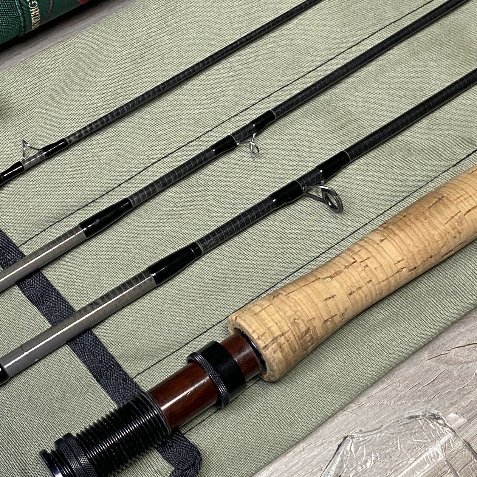 ORVIS Graphite TRANSTREAM 8’0” 3wt Fly rod w/Tube Case Sock