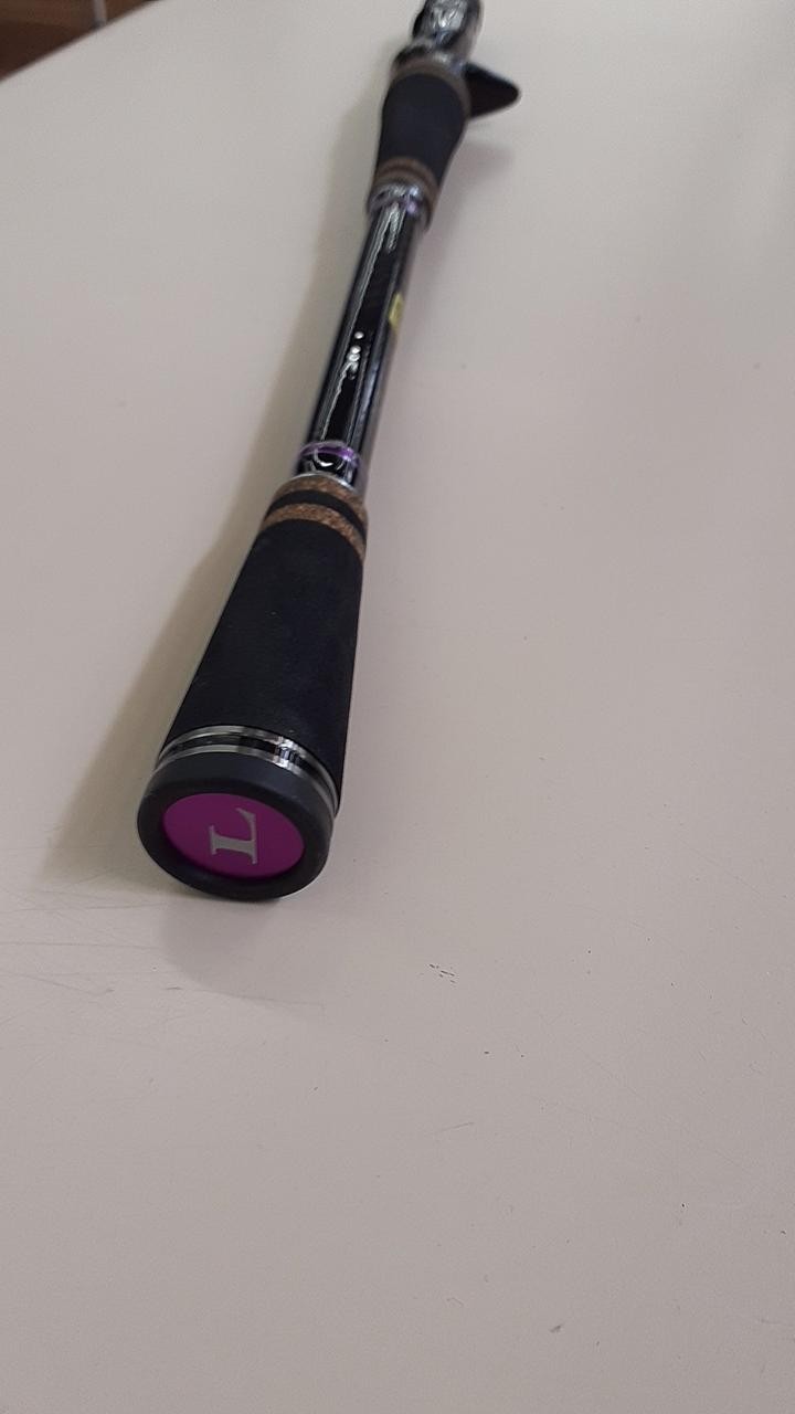 GAMAKATSU LUXXE Avenge B68XXH-R Bass Fishing Rod 6’8″ 160g with Cover