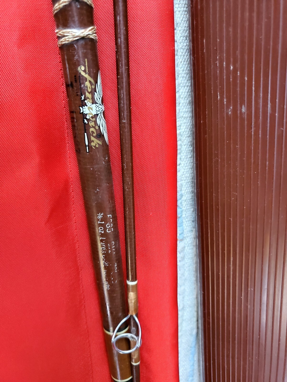 Vtg Fenwick FS85 2pc Fiberglass Spinning Rod 8’5″ 8-20LB w/original sock & tube
