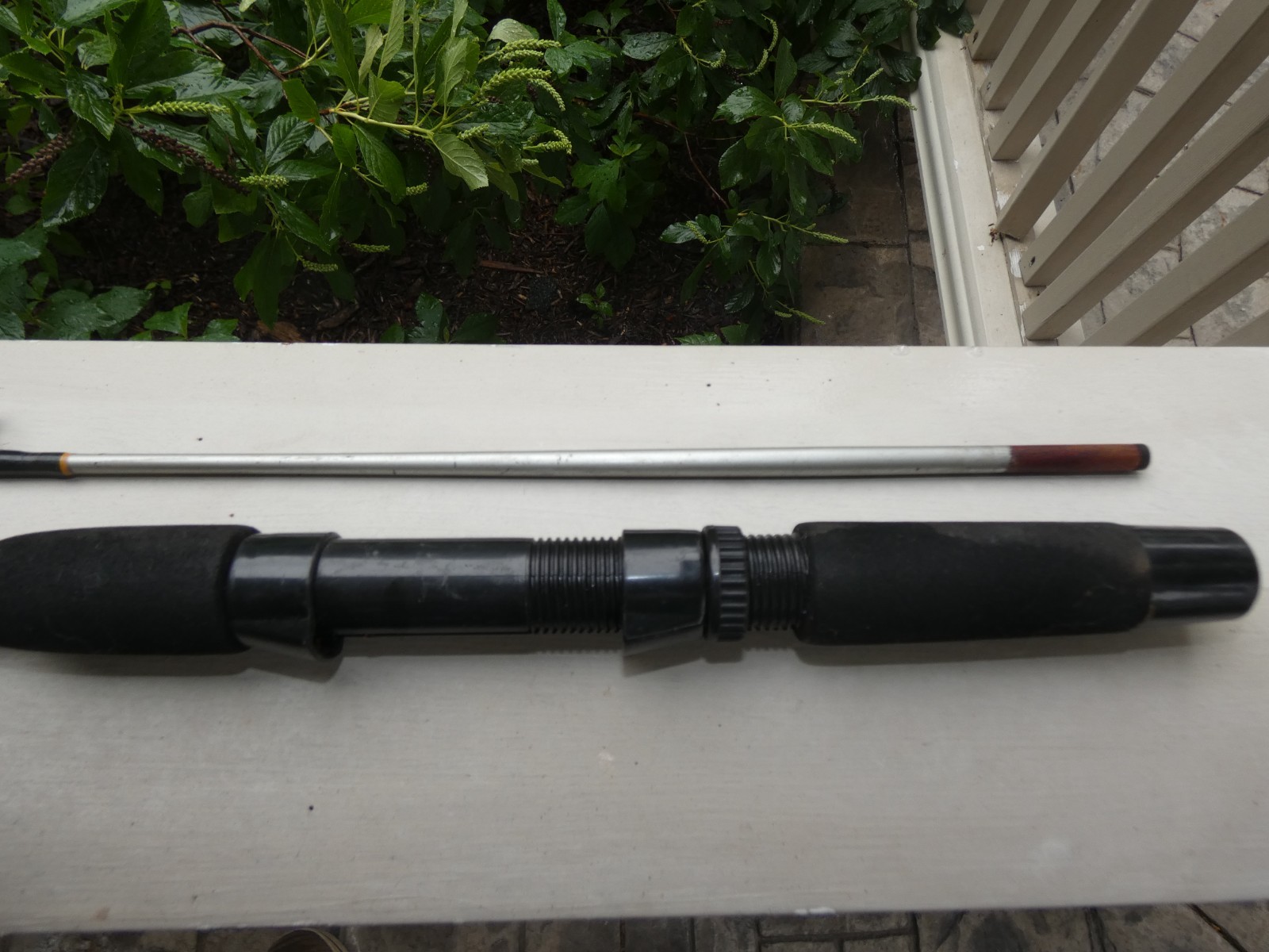 VINTAGE Abu Garcia 2252Z Light Action 913239 Fishing Rod 2 Piece 6 Ft