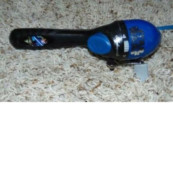 Disney Star Wars Fishing Pole Spincast Blue 30″ Youth Right Hand Plastic Metal
