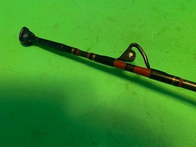 KUNNAN HOT RAIL SPIRALTECH GRAPHITE 5 FOOT 6 INCH 50 TO 130# RATED FISHING ROD