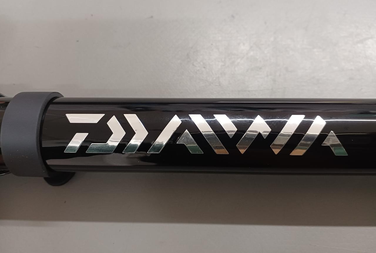 Daiwa Avancer 90R Ayu Fishing Rod 9ft 8 sections 300g Salmon Trout