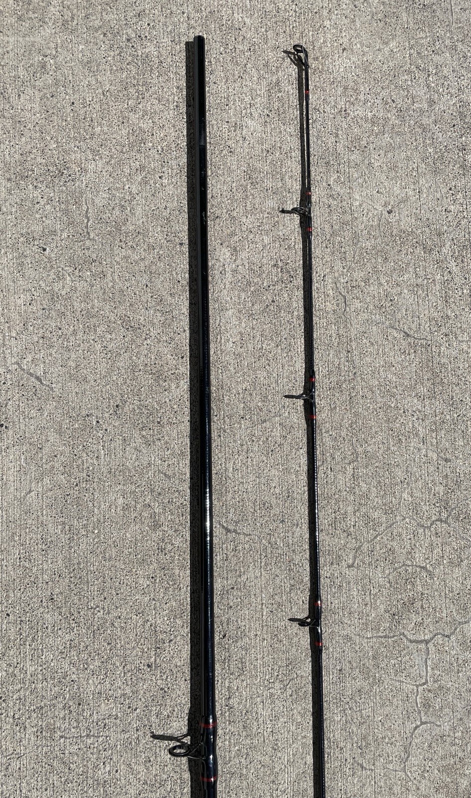 Cabela’s IM6 Pro-Guide Medium Action 9’ Cork Handle PGC905-2 Casting Rod – NICE