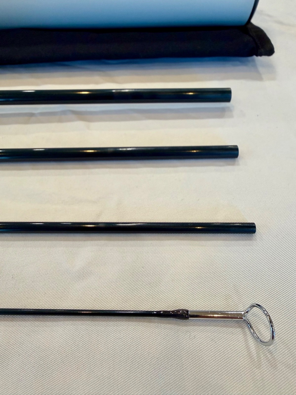 Sage SALT R8 890-4 Fly Rod 9ft 8wt Fast 4pc w/ Tube & Rod Sock