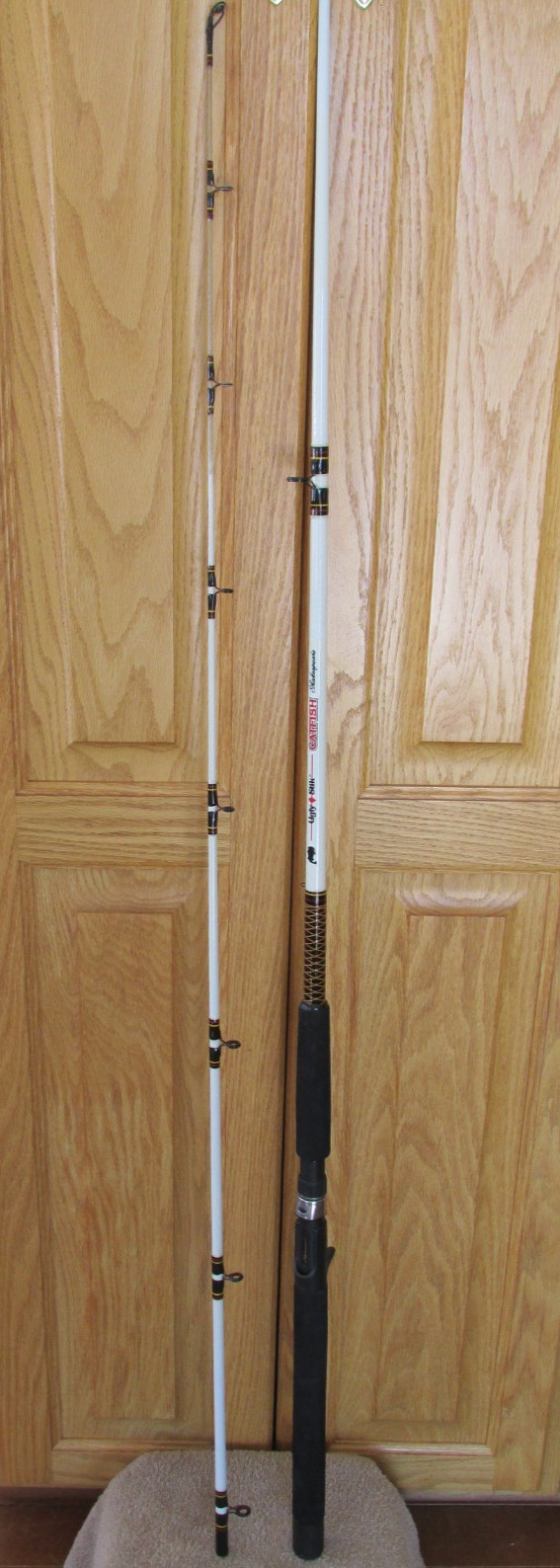 STRAIGHT BUTT! SHAKESPEARE UGLYSTIK CATFISH~8′ 2 pc~Casting Rod~Med Heavy USED