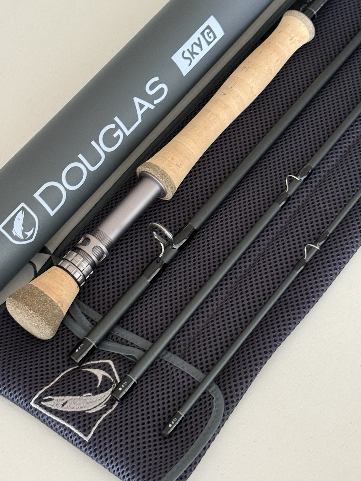 **BEAUTIFUL** 🔥DOUGLAS SKY G 11wt. 9’ft~4pc Fly Rod!! 🔥~MINT~
