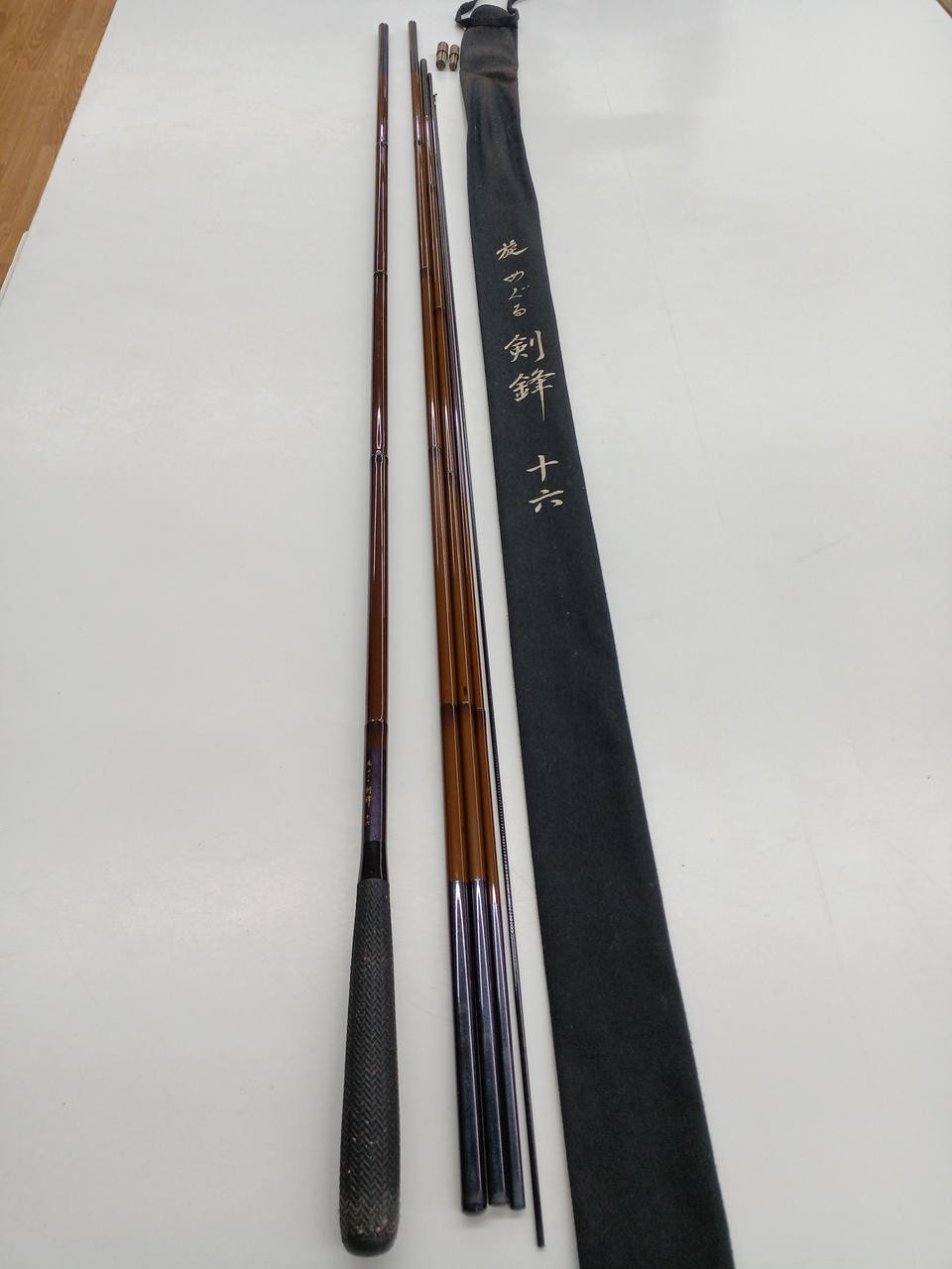 Kachidoki Meguru Carp Fishing Rod 16ft (5 sections) – Hira-Hera, No Guarantee