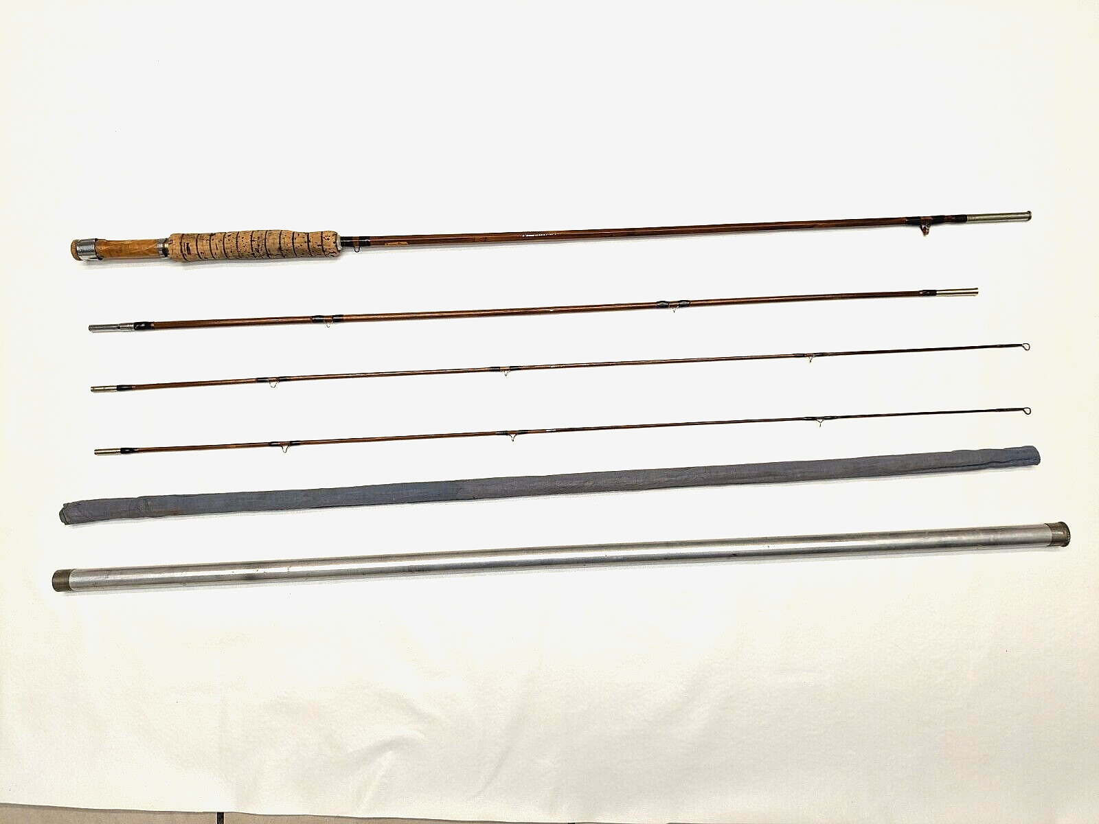 Southbend Bamboo Fly Rod Model 359 3-pc 8 1/2 ft with bag and aluminum tube