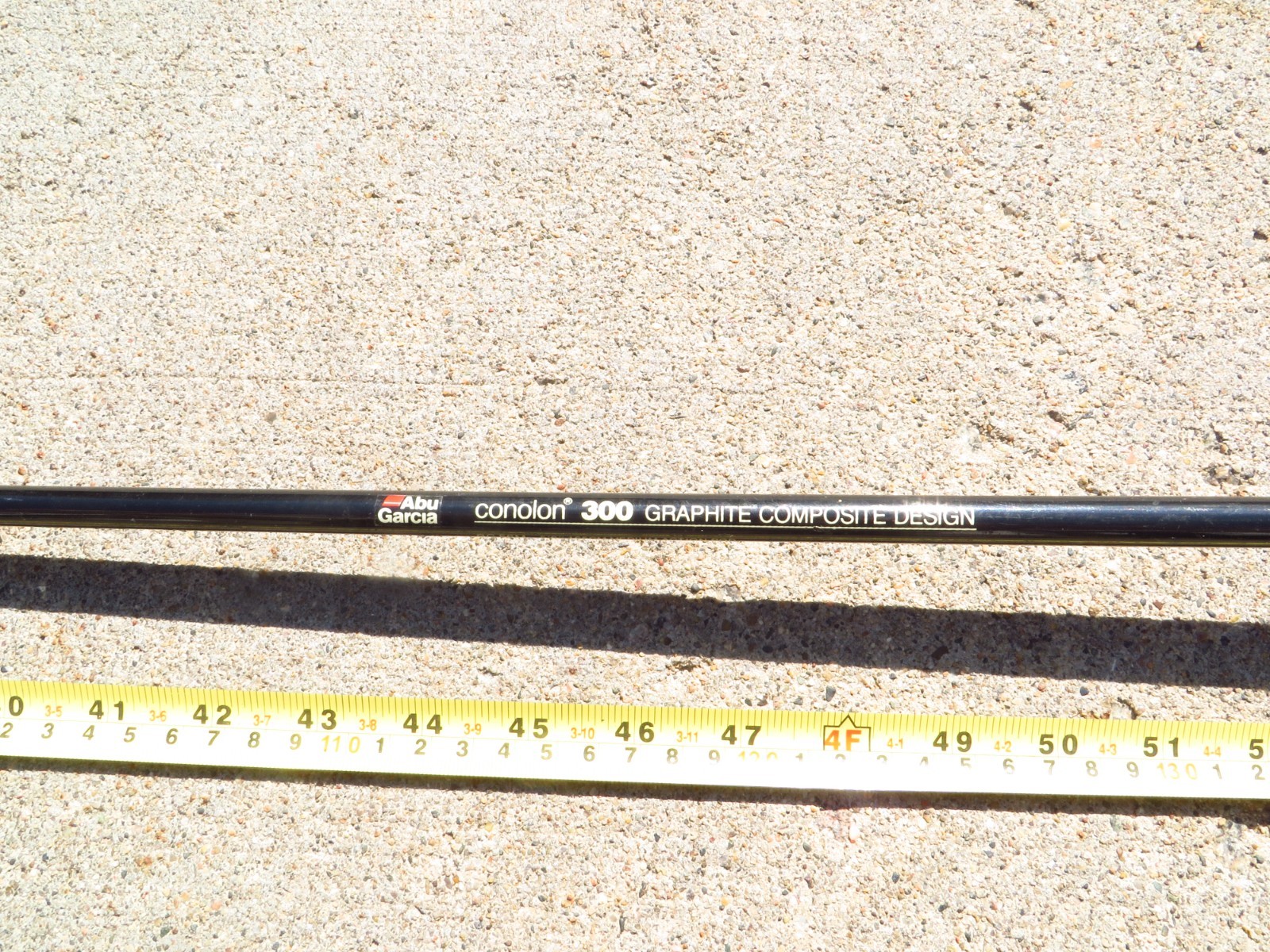 ABU Garcia CONOLON 300 Graphite Composite VTG, 5’6″ 1-PC, BC-56M