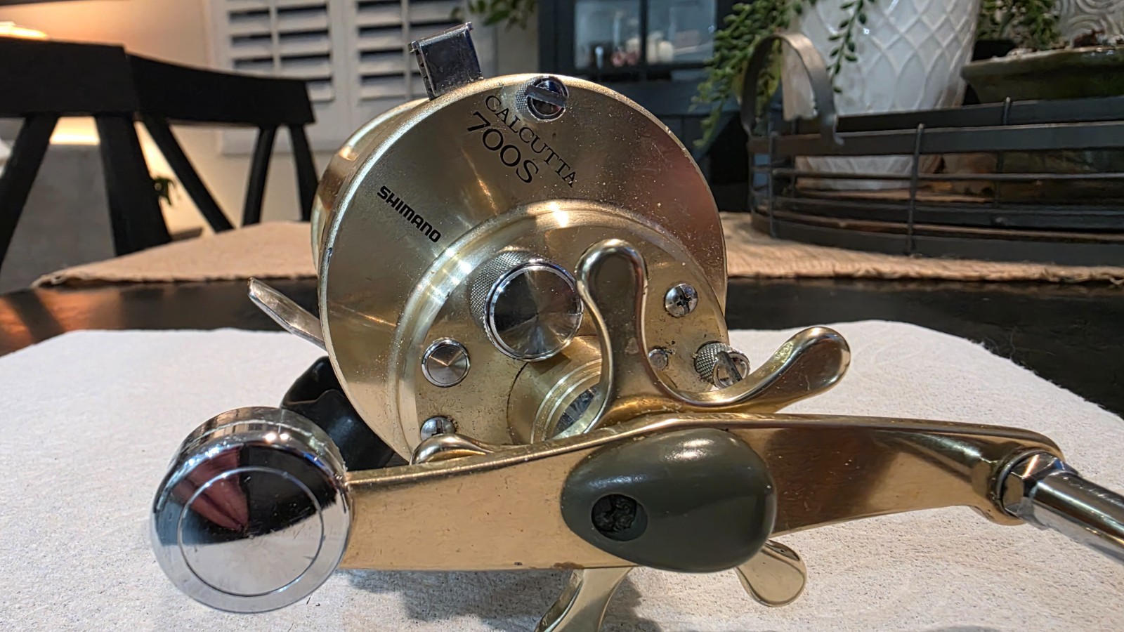 Shimano Calcutta 700S Non-Levelwind Conventional Reel Gold Japan