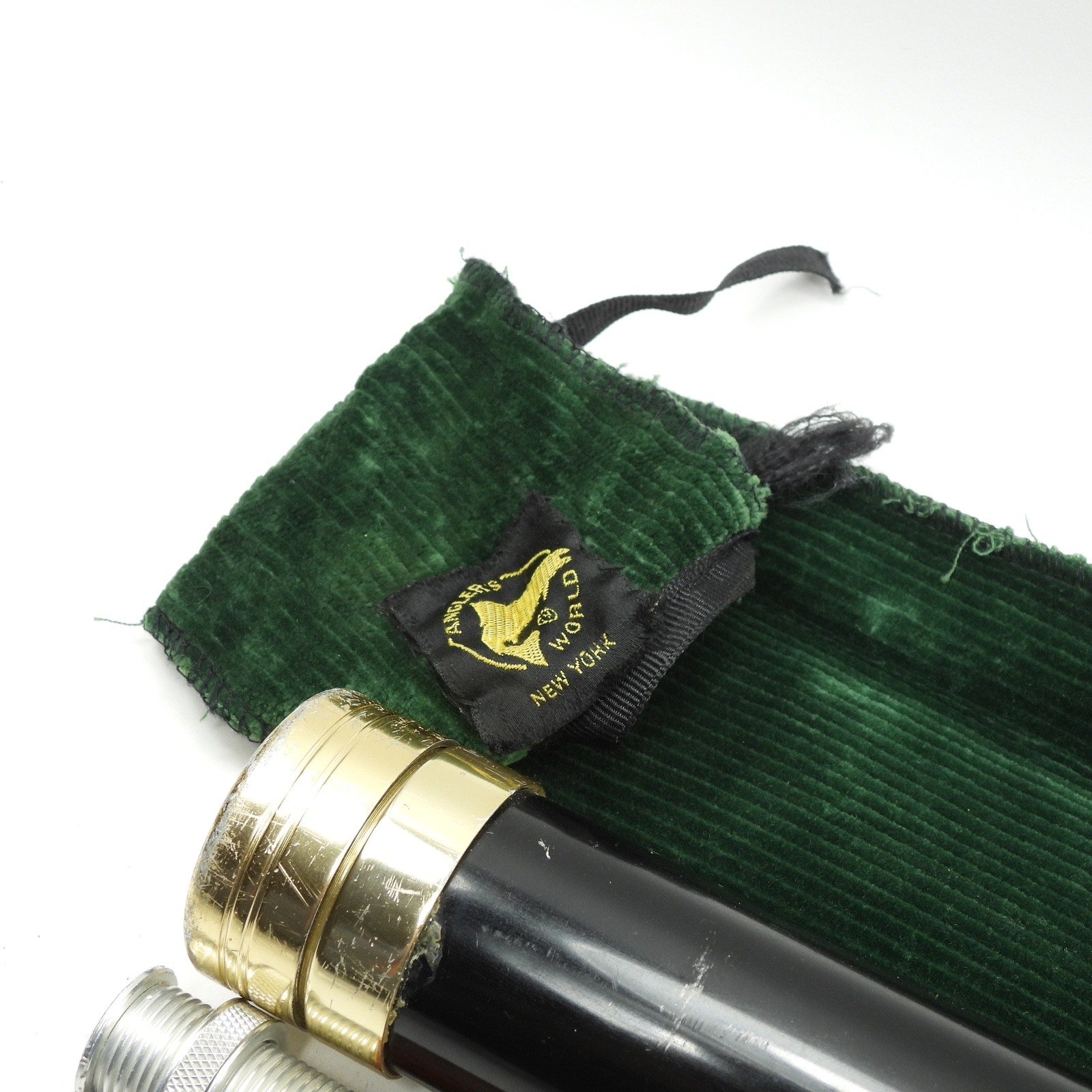 Hunting World “Deluxe Model” Super Lite IM6 Graphite Fly Rod. 10’ 8wt.