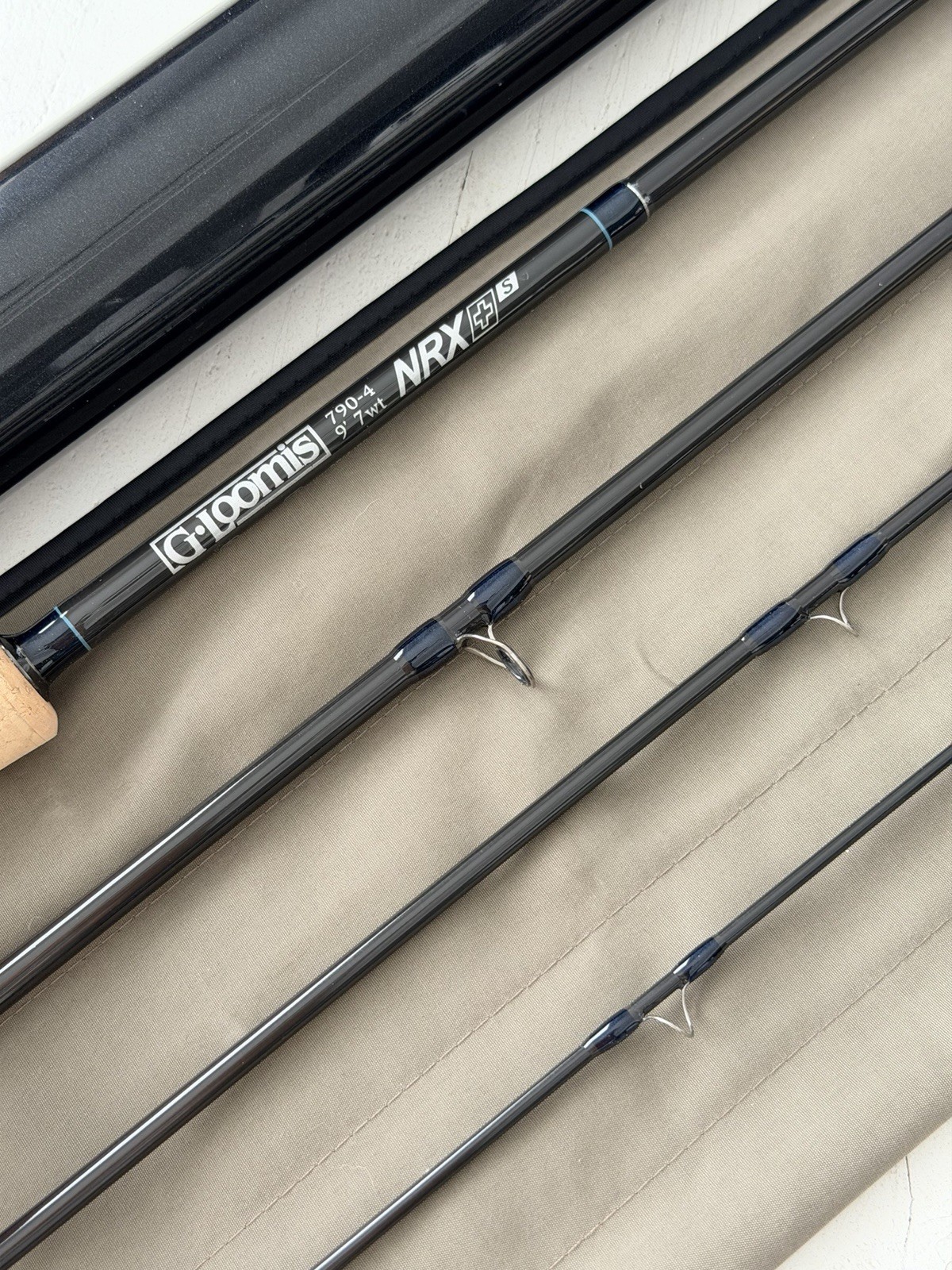 **BEAUTIFUL** 🔥 G LOOMIS NRX+ S SALT 7wt. 9’ft~4pc fly rod!🔥~LEGENDARY~