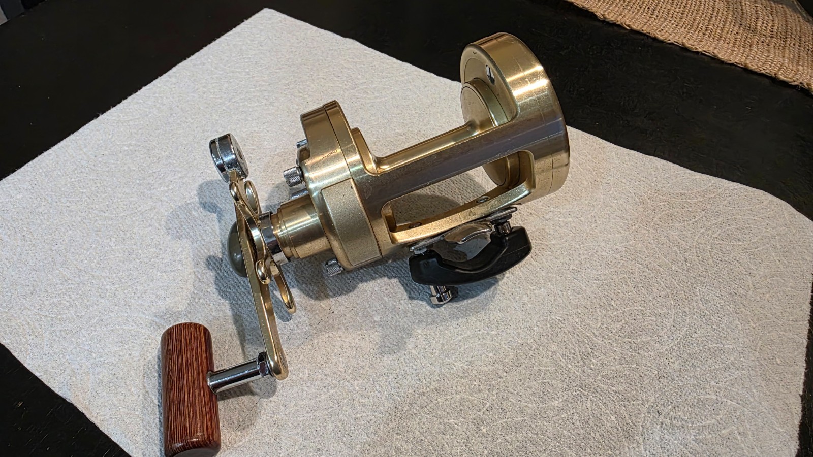 Shimano Calcutta 700S Non-Levelwind Conventional Reel Gold Japan