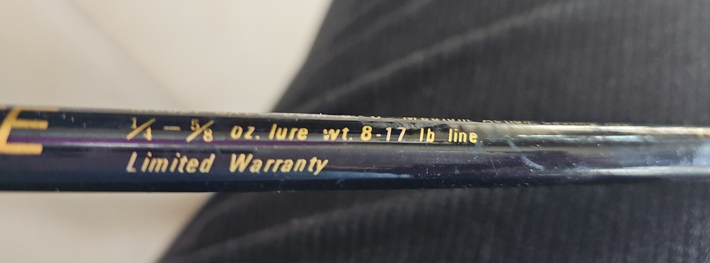 2 RODS QUANTUM XL GRAPHITE MODEL QXLC 60M 6′ MED. ACTION CASTING ROD 1 PC.