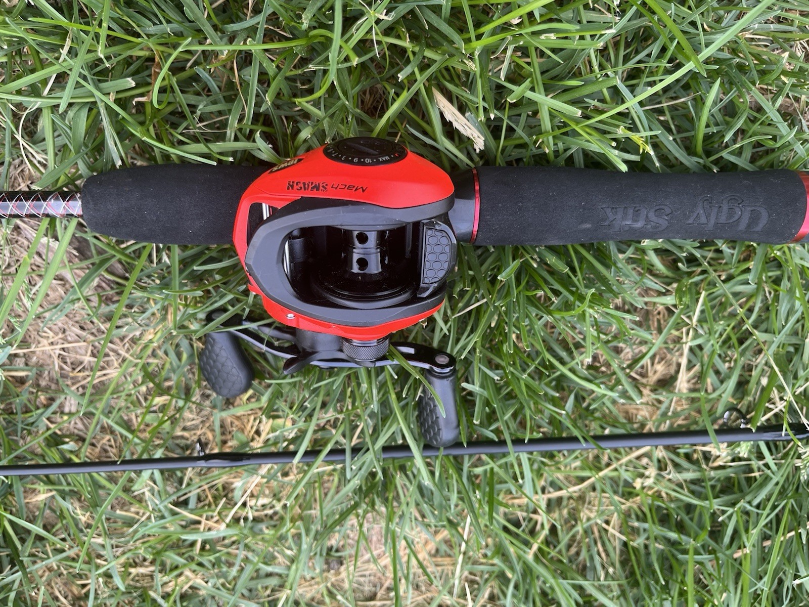 Ugly Stik GX2 and Spinning Rod 7′ Medium Action 2 Piece (Rod and Reel)