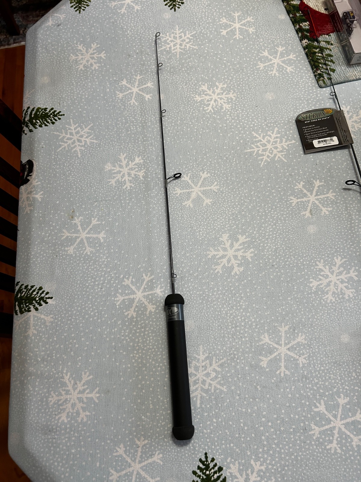 St. Croix Avid Ice Jigging. AVID ICE AIR 27ML. Medium light ice rod. Used.
