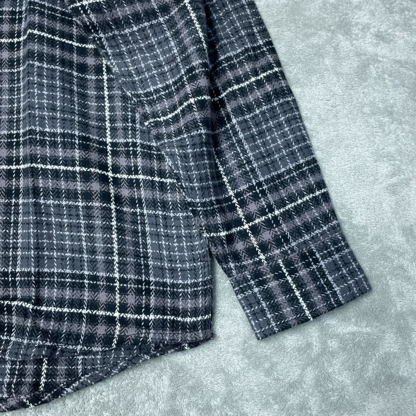 NWT Orvis Men’s L Gray Plaid Button-Up Shacket Flannel Side Pocket e1725