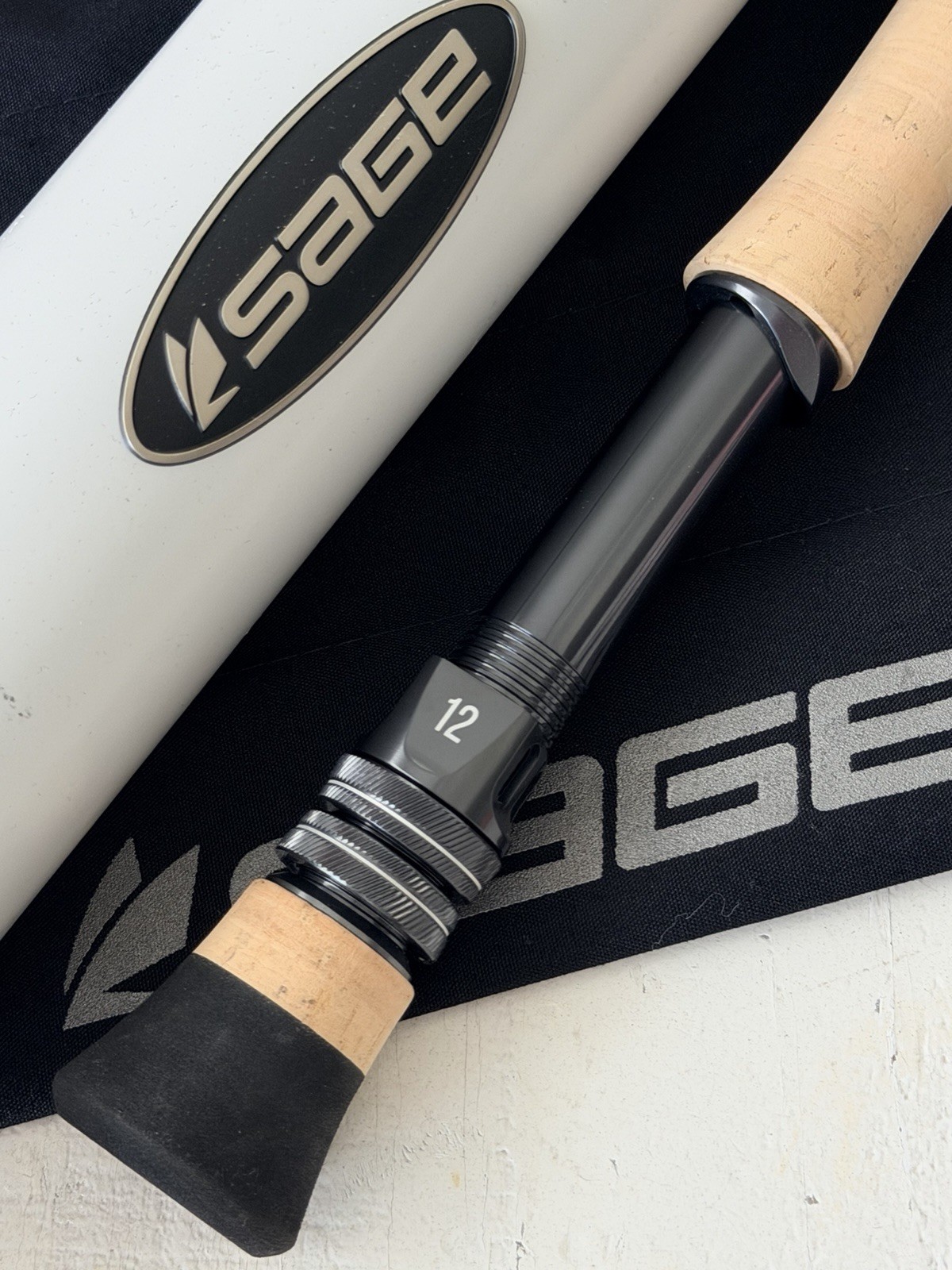 **BEAUTIFUL** 🔥 SAGE R8 SALT 12wt. 9’ft~4Pc FlyRod!! 🔥~LEGENDARY~🔥