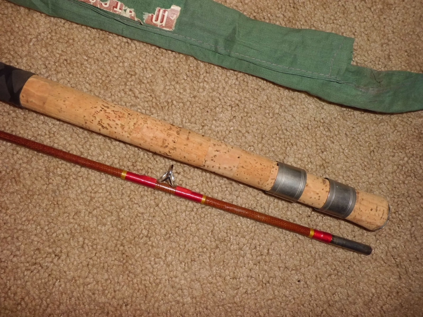 Vintage MONTAGUE Holloglass Spinning 7 Rod made in USA