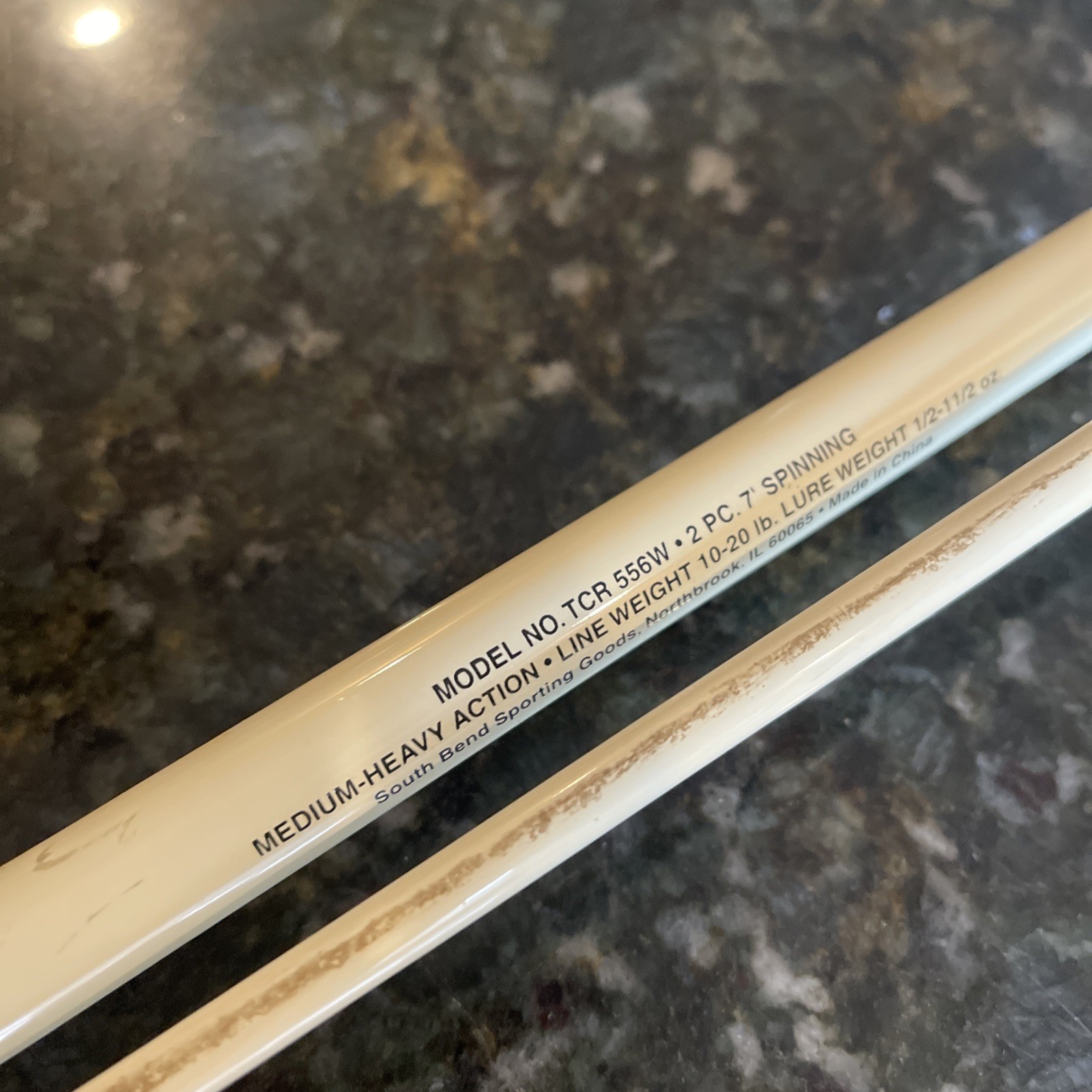 SOUTH BEND TCR556 GRAPHITE COMP 7’0″ MEDIUM HEAVY 2 PIECE SPINNING Missing Tip