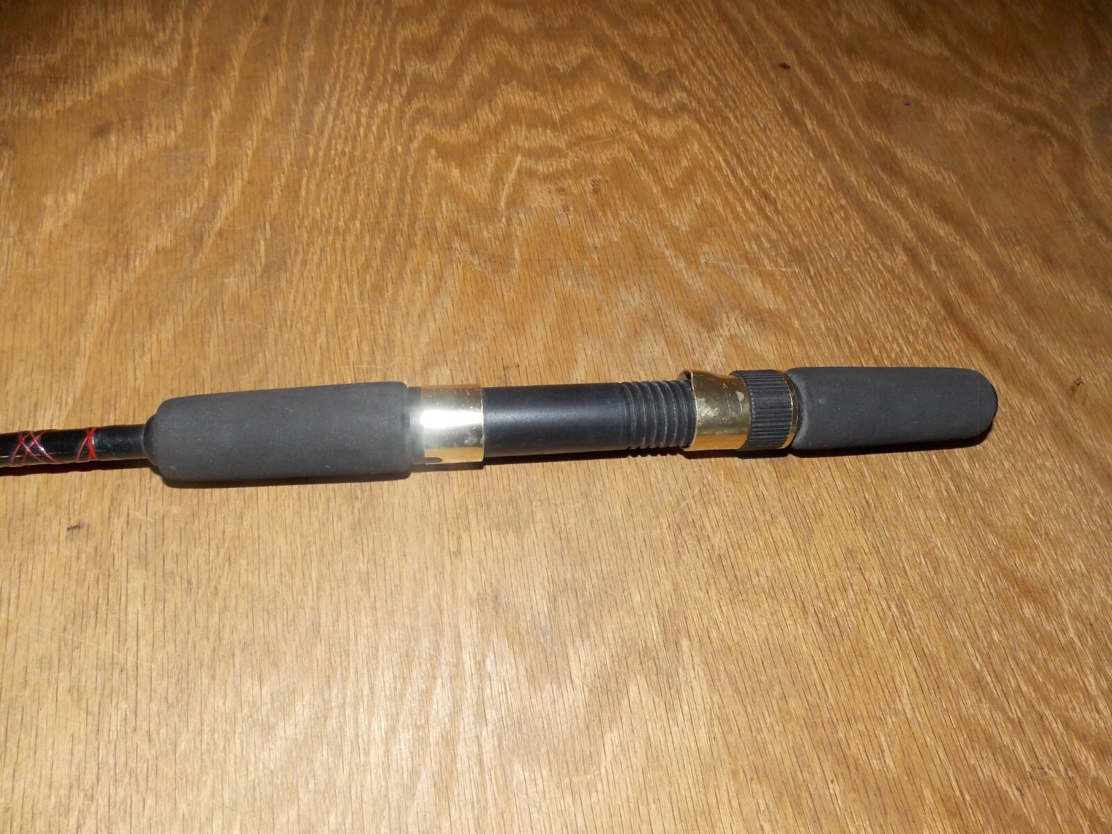 (HTF) Daiwa APOLLO 1610 Ultra Light Spinning Rod 5-1/2′ (2Pc) 1/16-1/4oz 9/25
