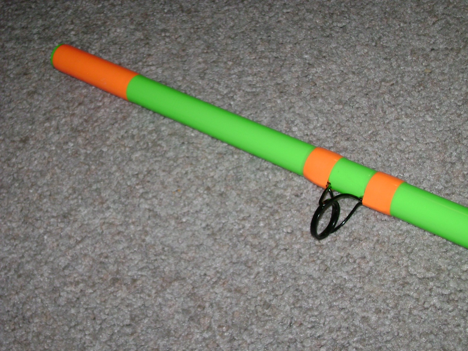 GLOW ROD MEAT HUNTER EXTREME 10′ GREEN GLOW Casting Rod – BIG FISH, STRIPER !