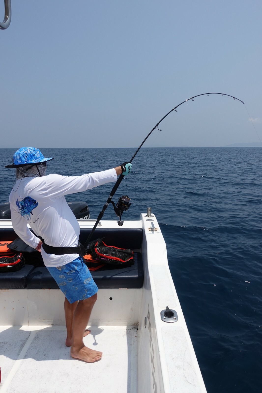 2025 Hamachi XOS GT’n’Doggie 50 – 130lb Popper 9’6 – 5 piece travel fishing rod